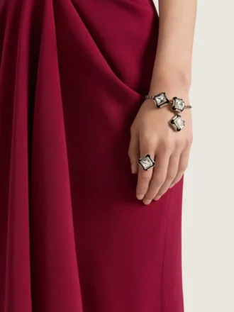 Deconstructed Crystals Ring in Metal and Crystals